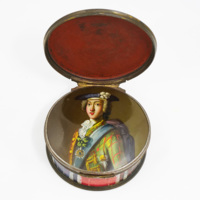 Hidden portrait snuff box